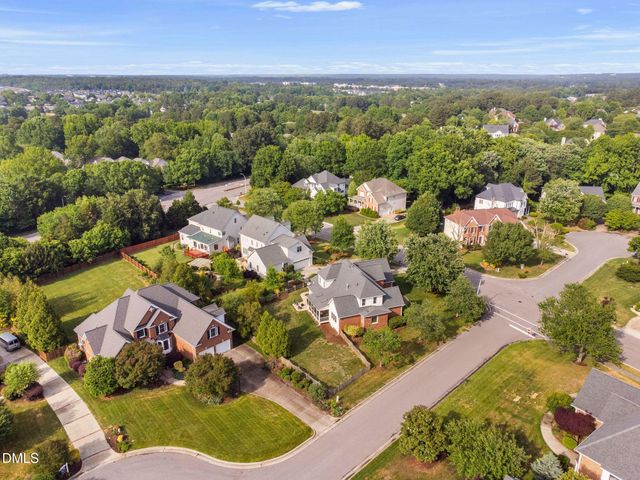 801 Preston Village Way, Cary, NC 27519