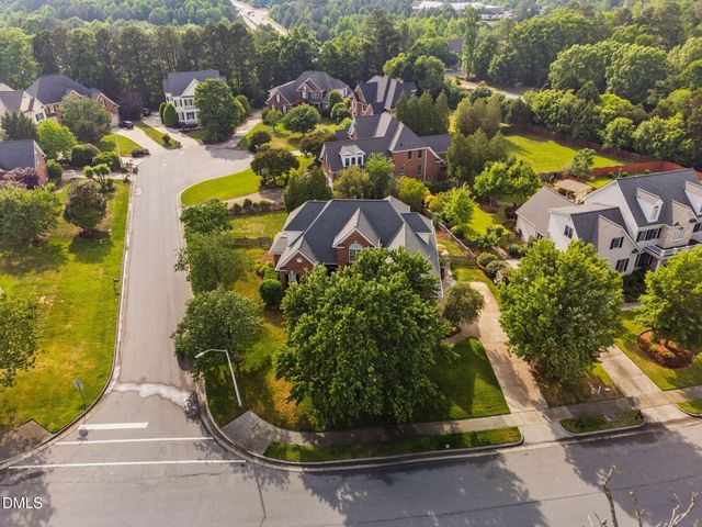801 Preston Village Way, Cary, NC 27519