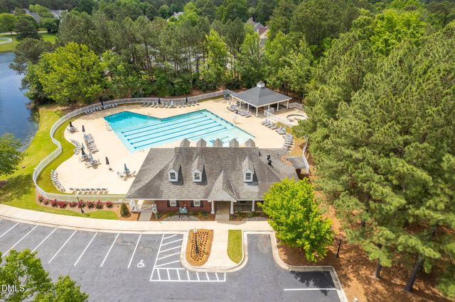 801 Preston Village Way, Cary, NC 27519