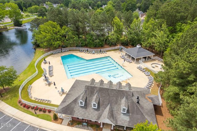 801 Preston Village Way, Cary, NC 27519