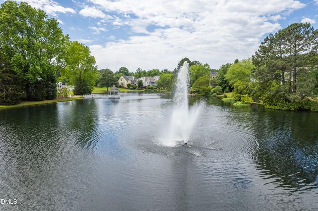 801 Preston Village Way, Cary, NC 27519
