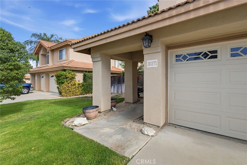 30371 Falcon Point Ct, Murrieta, CA 92563 — photo 4