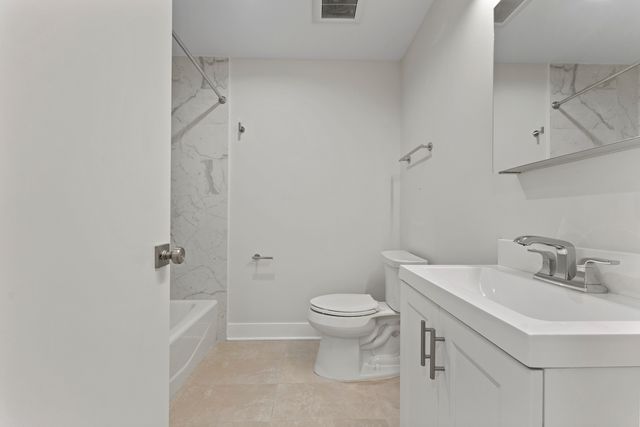 218 S Western Avenue A, Chicago, IL 60612