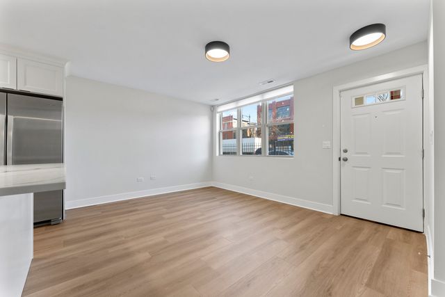 218 S Western Avenue A, Chicago, IL 60612