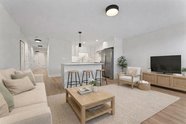 218 S Western Avenue A, Chicago, IL 60612