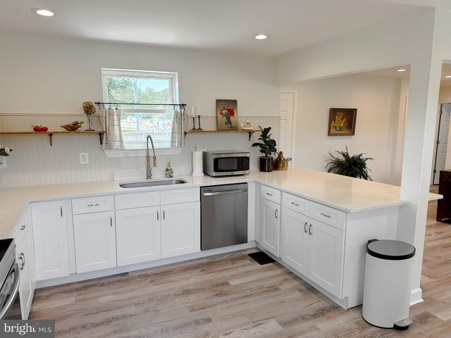 4985 SOLOMONS ISLAND RD, Huntingtown, MD 20639