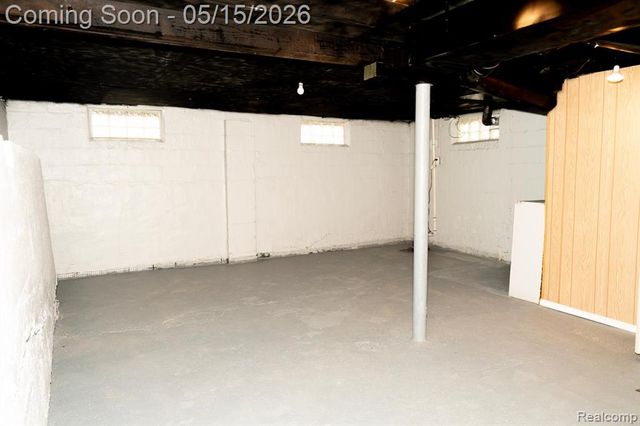 20870 Curie Avenue, Warren, MI 48091