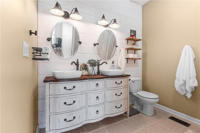 651 Taylorsville Macedonia SW Road, Cartersville, GA 30178