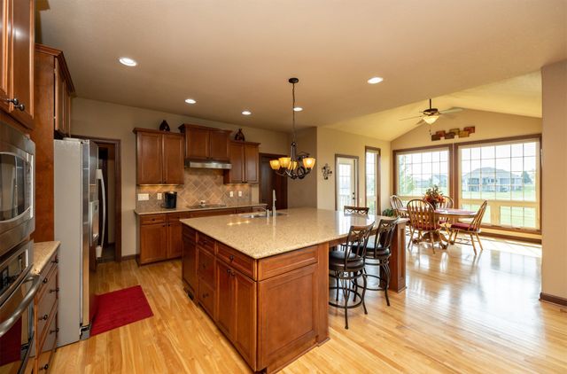 1325 NE 47th Street, Ankeny, IA 50021