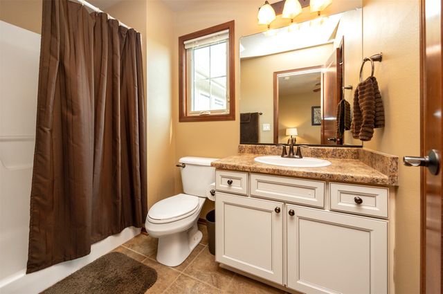 1325 NE 47th Street, Ankeny, IA 50021