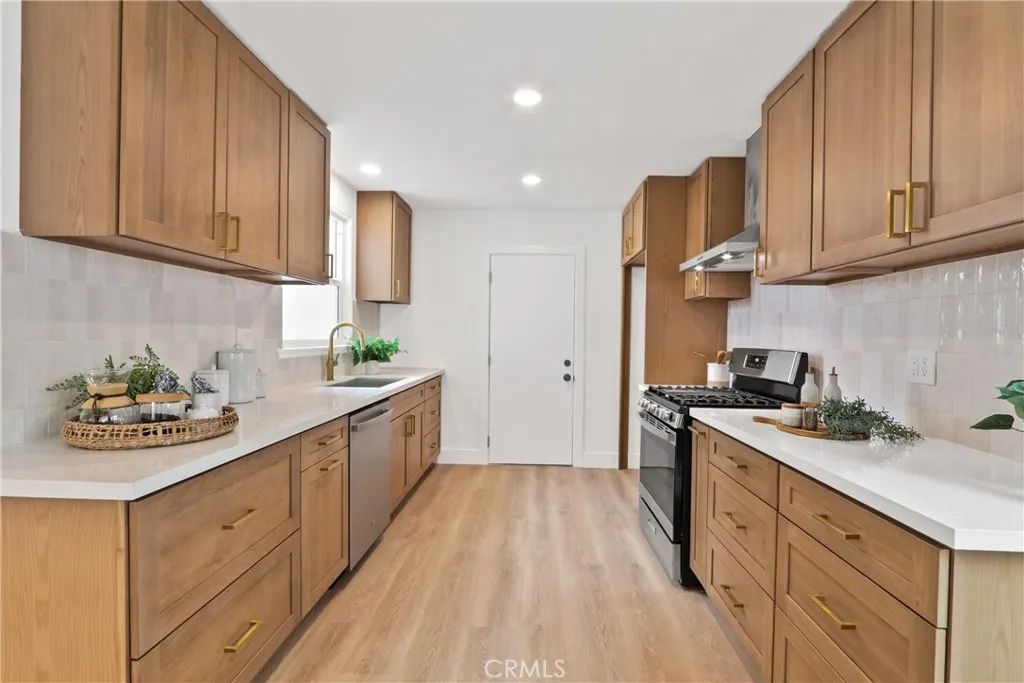 802 Bejay Place, San Pedro, CA 90731