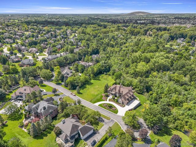 18197 Shelley Pond Court, Northville, MI 48168