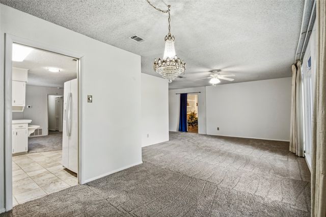 1315 Navaho Street, Arlington, TX 76012
