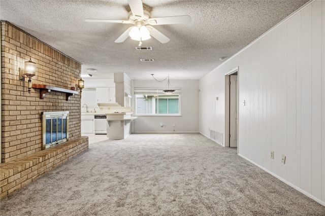 1315 Navaho Street, Arlington, TX 76012