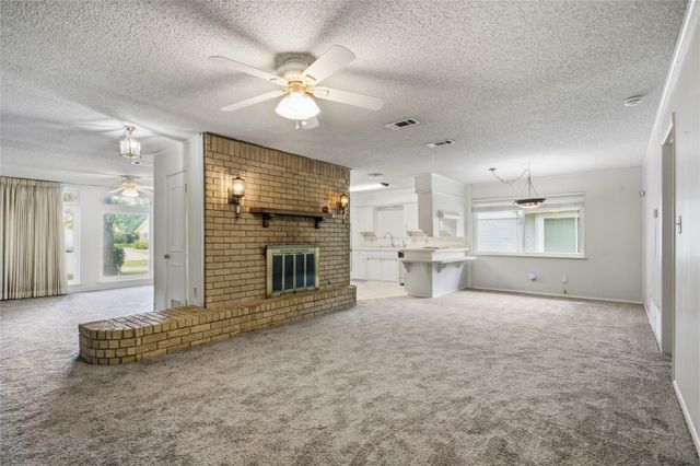 1315 Navaho Street, Arlington, TX 76012