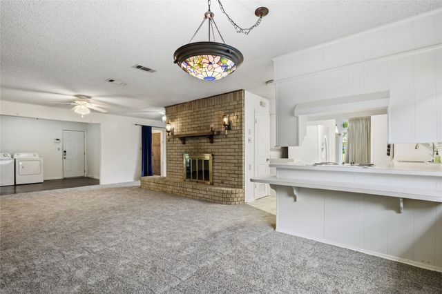 1315 Navaho Street, Arlington, TX 76012