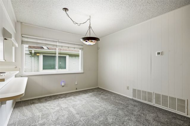 1315 Navaho Street, Arlington, TX 76012