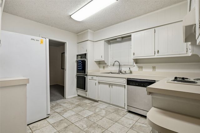 1315 Navaho Street, Arlington, TX 76012