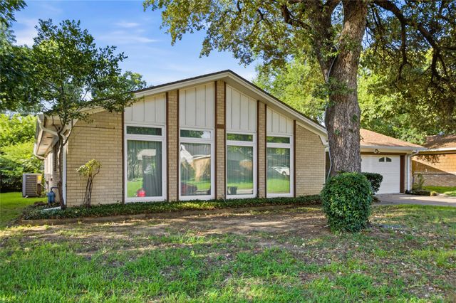 1315 Navaho Street, Arlington, TX 76012