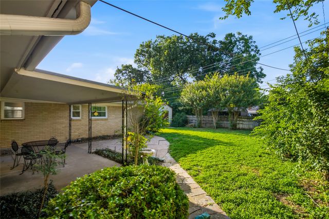 1315 Navaho Street, Arlington, TX 76012