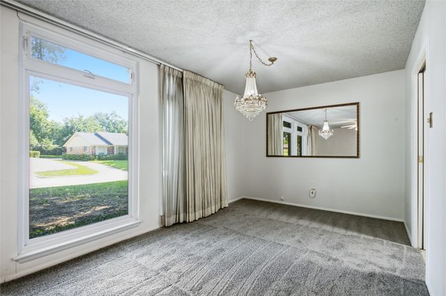 1315 Navaho Street, Arlington, TX 76012