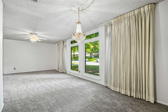 1315 Navaho Street, Arlington, TX 76012