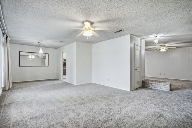 1315 Navaho Street, Arlington, TX 76012