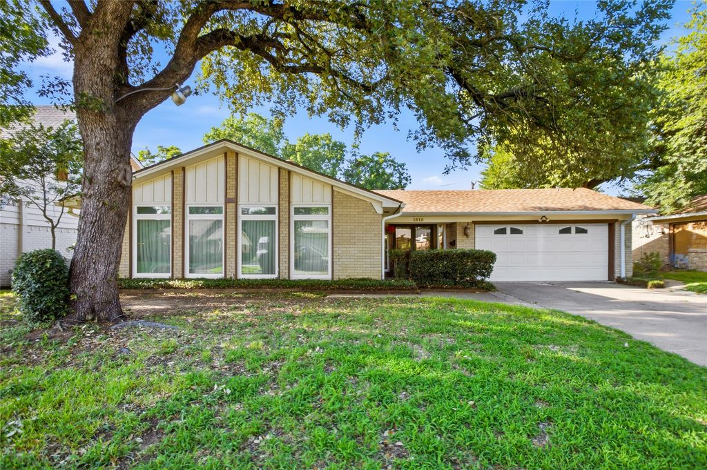1315 Navaho Street, Arlington, TX 76012