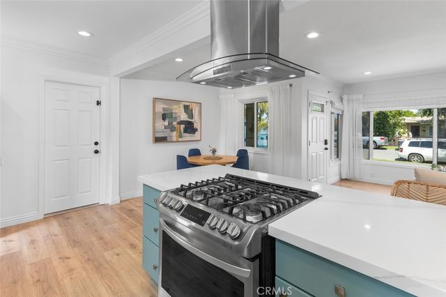 2206 S Shelton, Santa Ana, CA 92707