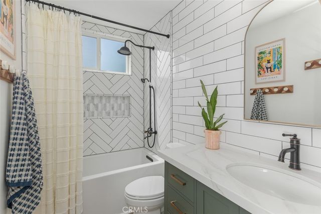 2206 S Shelton, Santa Ana, CA 92707