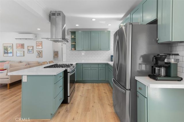 2206 S Shelton, Santa Ana, CA 92707