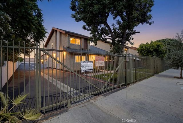 8435 Columbus Avenue 17, North Hills, CA 91343