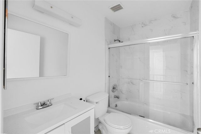 8435 Columbus Avenue 17, North Hills, CA 91343