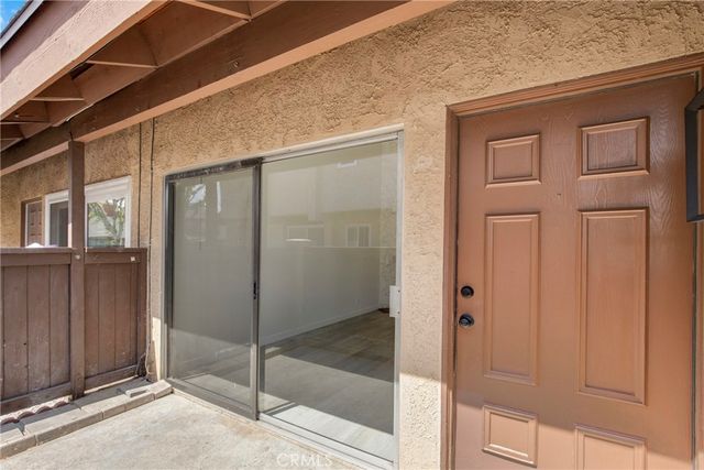 8435 Columbus Avenue 17, North Hills, CA 91343