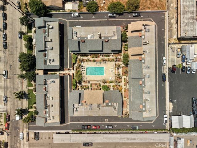 8435 Columbus Avenue 17, North Hills, CA 91343