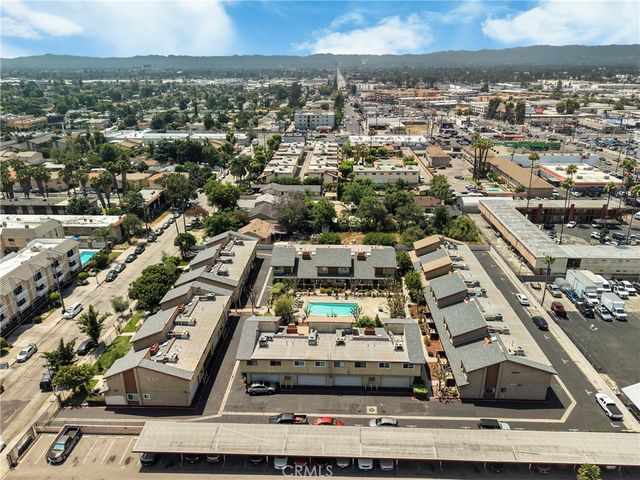 8435 Columbus Avenue 17, North Hills, CA 91343