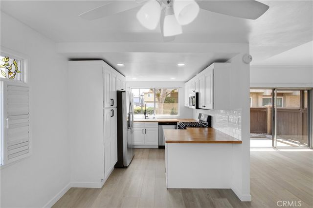 8435 Columbus Avenue 17, North Hills, CA 91343