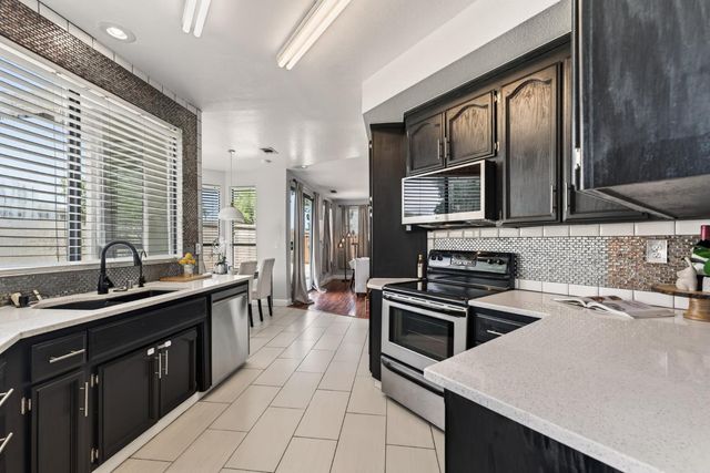 1992 Bayberry Ct, Tracy, CA 95376