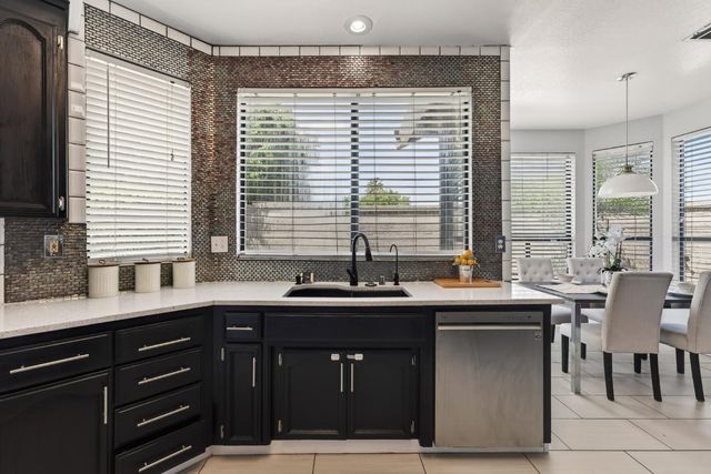 1992 Bayberry Ct, Tracy, CA 95376