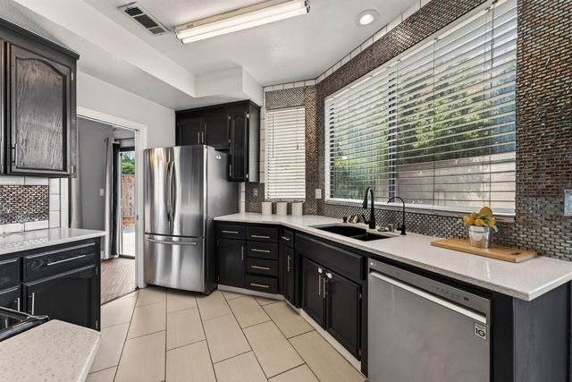 1992 Bayberry Ct, Tracy, CA 95376
