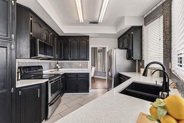1992 Bayberry Ct, Tracy, CA 95376