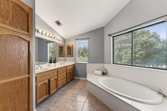 1992 Bayberry Ct, Tracy, CA 95376