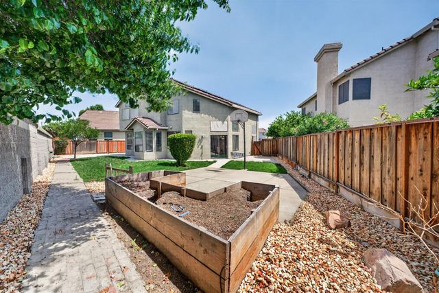 1992 Bayberry Ct, Tracy, CA 95376
