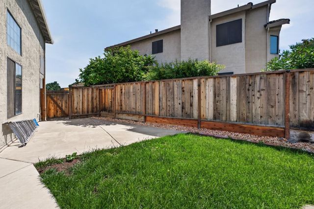1992 Bayberry Ct, Tracy, CA 95376