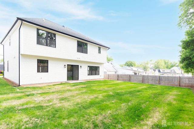 7 Altamont Road, Edison, NJ 08817