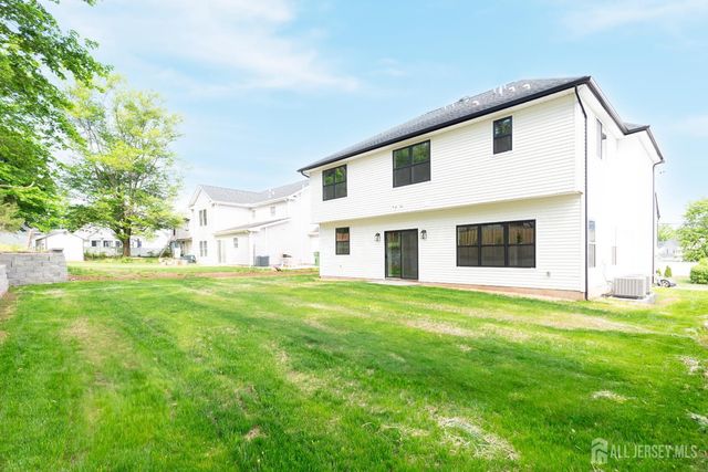 7 Altamont Road, Edison, NJ 08817