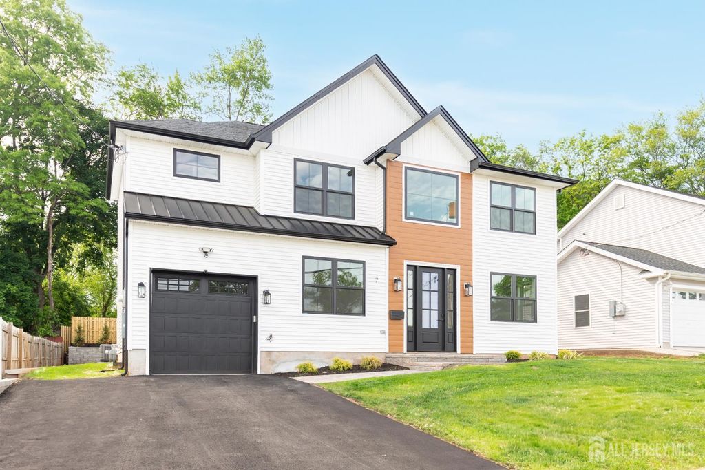 7 Altamont Road, Edison, NJ 08817