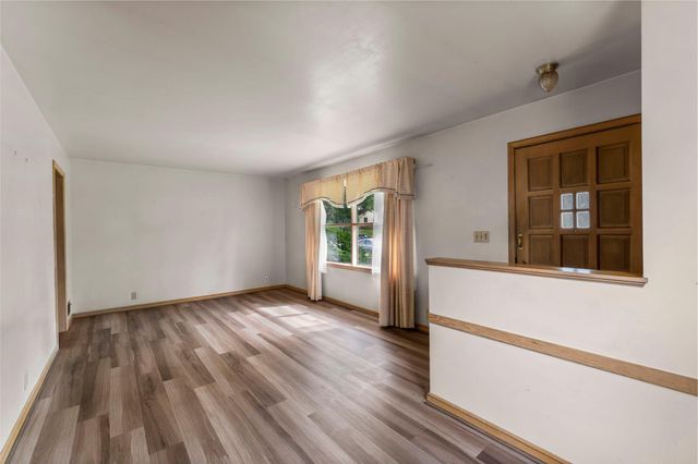 2824 Quebec Avenue S, Saint Louis Park, MN 55426