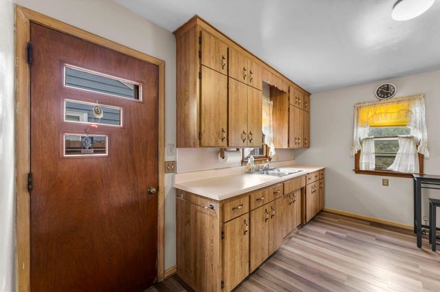 2824 Quebec Avenue S, Saint Louis Park, MN 55426