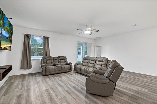 633 Belfast Terrace, Sebastian, FL 32958